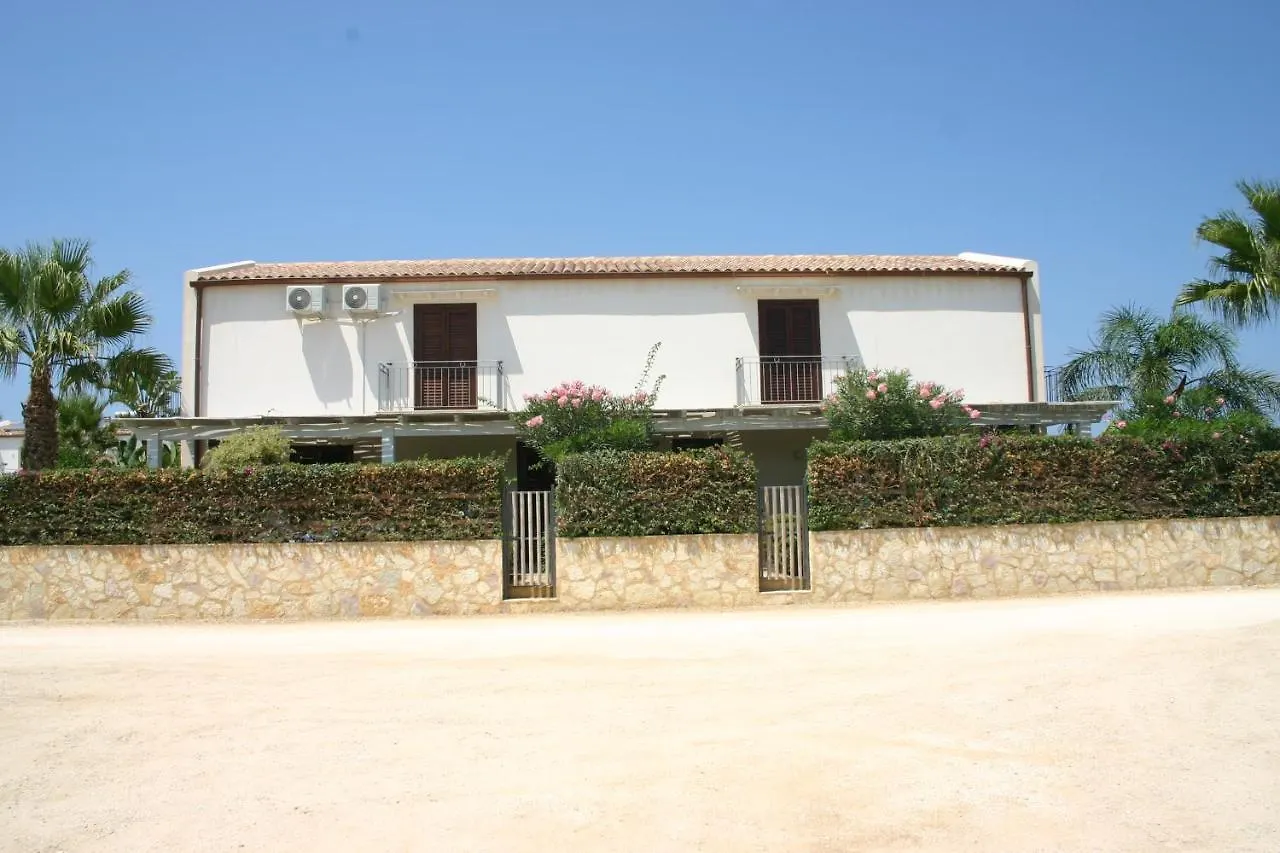 ** Guest house Oasi Guzzetta Hotel&Case Vacanze Marsala Italy
