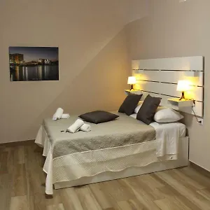 https://central-station-garibaldi.hotels-amalfi.com