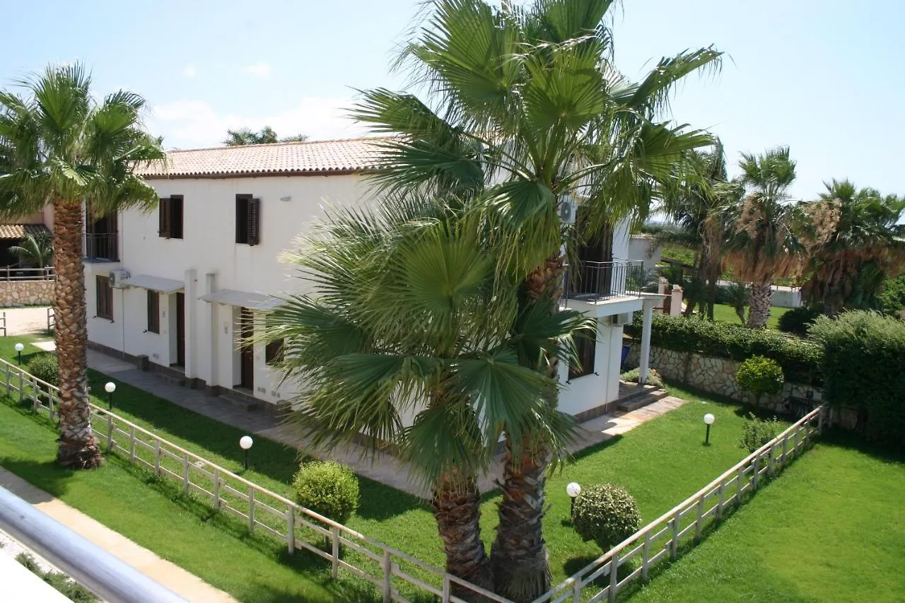 Oasi Guzzetta Hotel&Case Vacanze Marsala 2*,